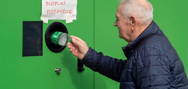 Zwrot kaucji będzie szybszy tylko w części sklepów. Reszta nadal utknie przy butelkomatach