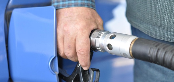 Ropa znów powyżej 100 USD. Kierowcy mogą odczuć to przy dystrybutorach
