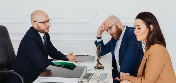 Jak zwolnić z długu współkredytobiorcę? Procedura, dokumenty i koszty