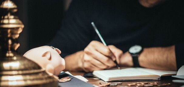 Banki tną oprocentowanie lokat. Na najlepszej ofercie zarobisz mniej niż miesiąc temu