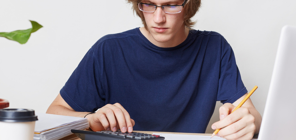 Jak zwiększyć szanse na lepszą ofertę pożyczki gotówkowej w banku? Podpowiadamy, co sprawdza bank