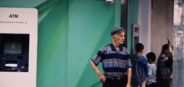 Stracisz kartę i nie masz aplikacji? Możesz zostać bez dostępu do gotówki