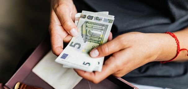 Gotówka nadal mocna w strefie euro. EBC podaje zaskakującą liczbę