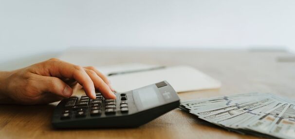 Wyższy próg PIT coraz bliżej? Część pracowników mogłaby zyskać więcej na rękę