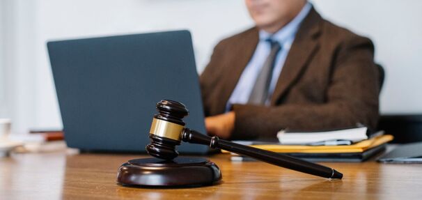 Od 1 lipca skarbówka zmienia zasady licytacji. Auta i mieszkania kupisz przez internet
