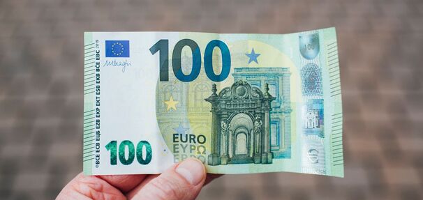 Pensje Polaków podwoiły się w euro. To największa zmiana od lat