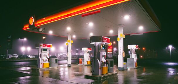 Paliwa w Polsce z jednymi z najmniejszych podwyżek w UE. Diesel potaniał o prawie 10 proc.