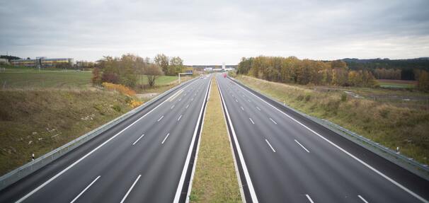 Autopay w ING Banku Śląskim. Nie musisz czekać w korku przed bramką na autostradzie, by zapłacić za przejazd