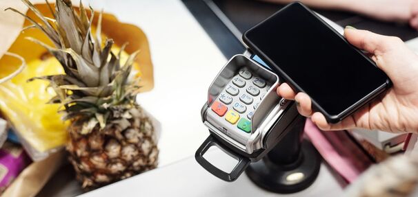 Revolut rozdaje 100 zł. Jest jednak kilka warunków, które warto znać